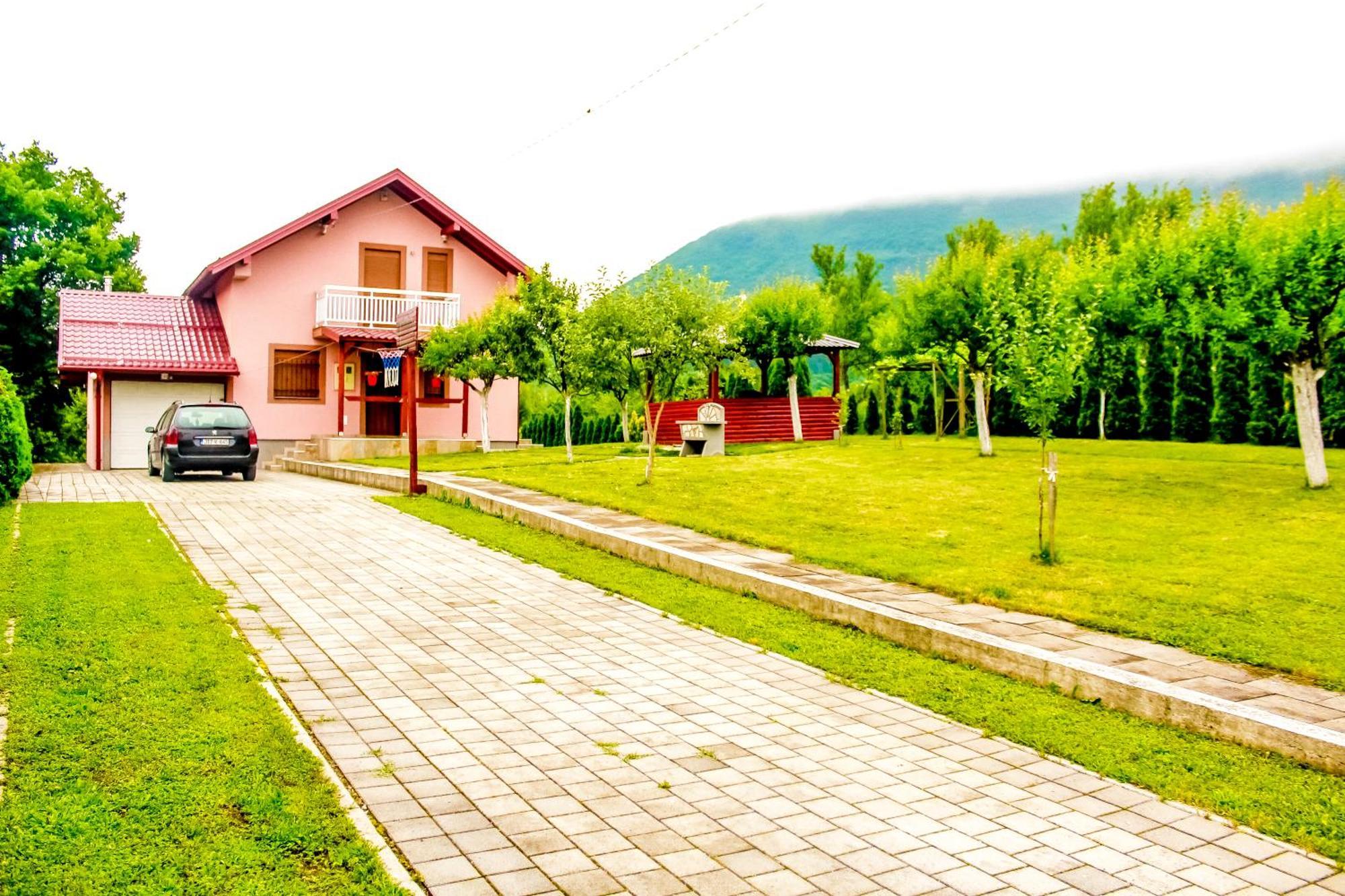 Villa Usivak For Green Quiet Holiday Near Sarajevo#Travellerawards2025 エクステリア 写真